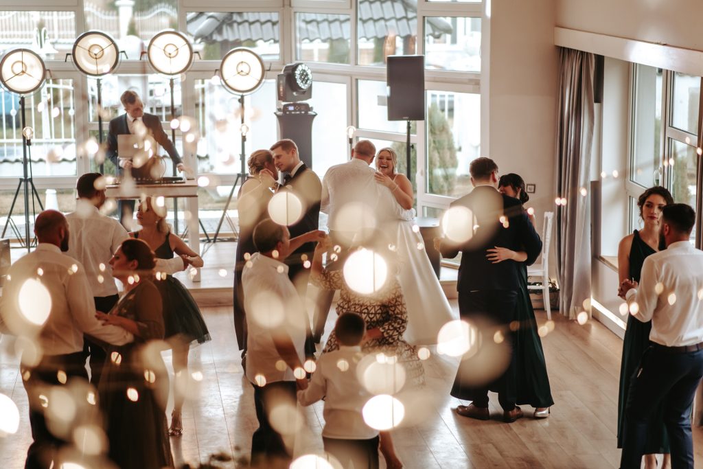 - WedEvent.pl DJ na Wesele