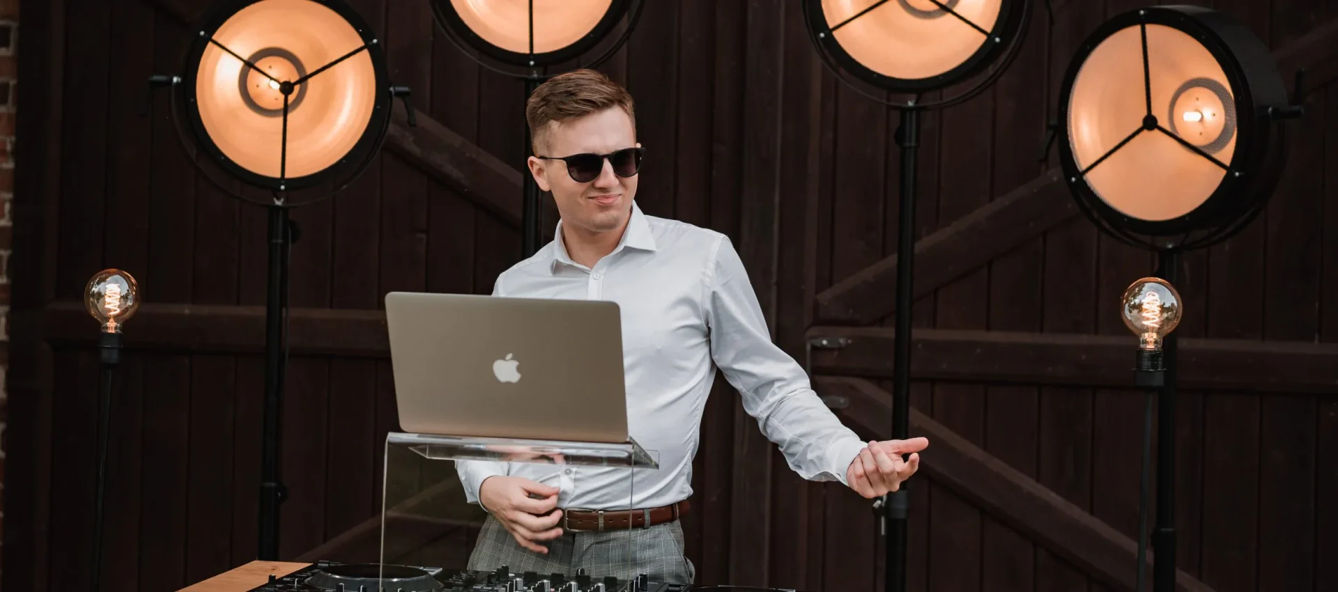 DJ na Wesele Warszawa - WedEvent.pl DJ na Wesele Warszawa