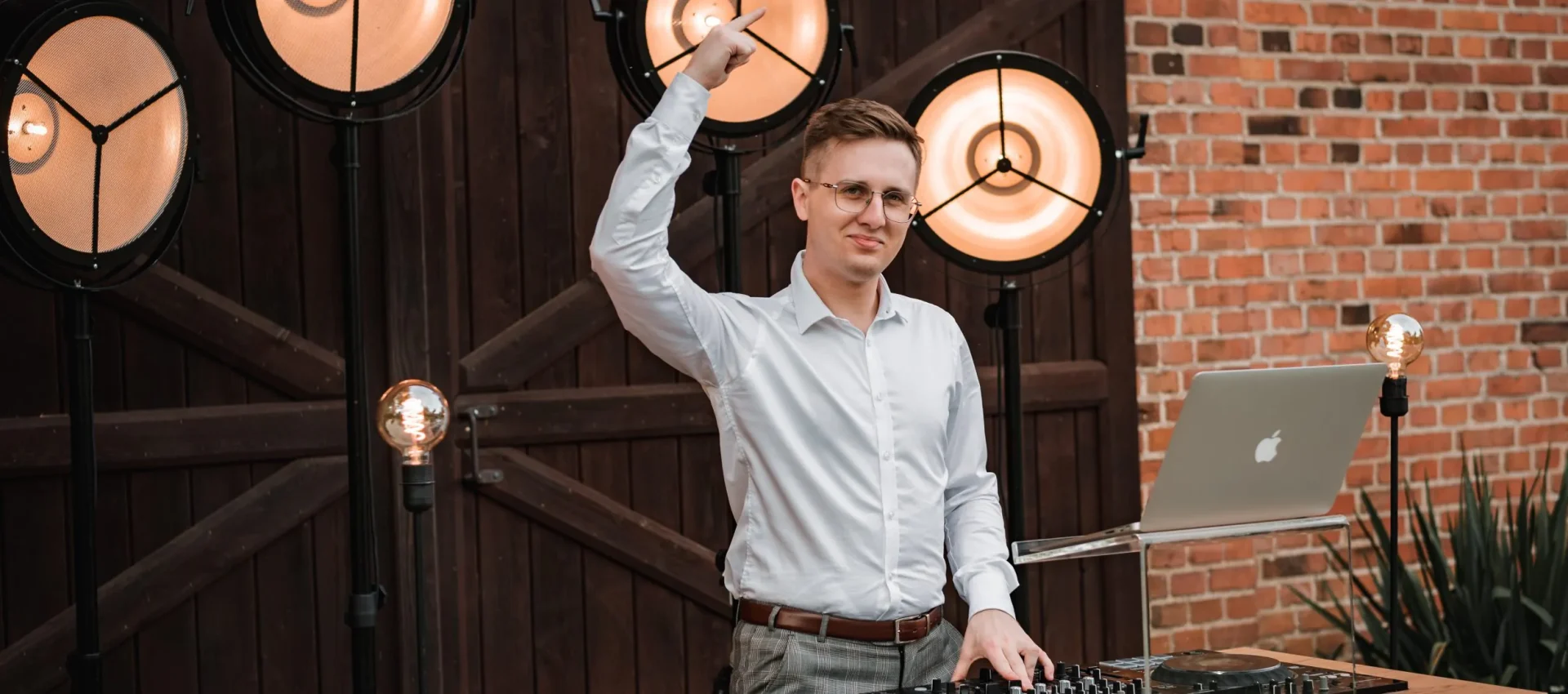 DJ na Wesele Warszawa - WedEvent.pl DJ na Wesele Warszawa
